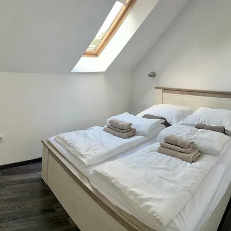 Kis-hunyad * ميسكولك