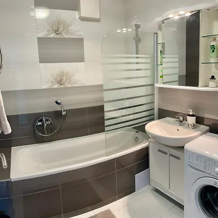 Kis-hunyad Apartment Miskolc